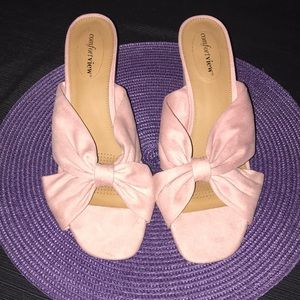 Comfort View Pink Suede Sandals